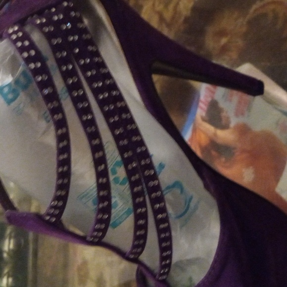 Fabulous Rhinestone 6 inch Suede Purple Stilettos - Picture 11 of 13